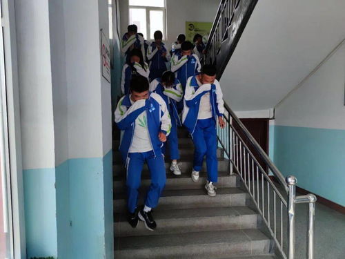 安全生产月消防在行动丨西宁甘河消防开展校园应急疏散演练