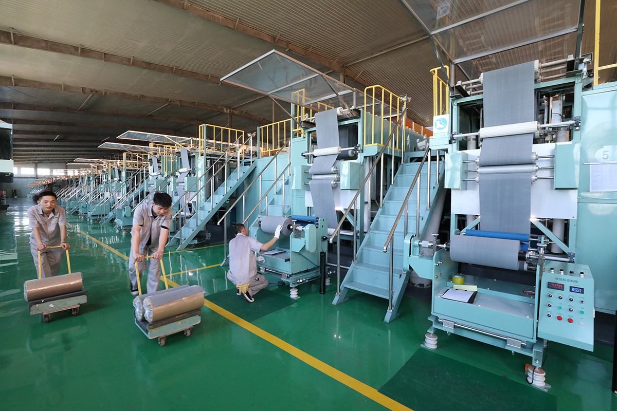 图片新闻丨铝箔生产- 七师-师团新闻-兵团胡杨网-兵团胡杨网-新疆兵团